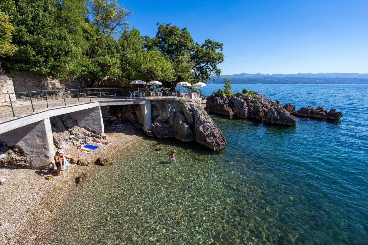 Villa Clara Lovran Εξωτερικό φωτογραφία