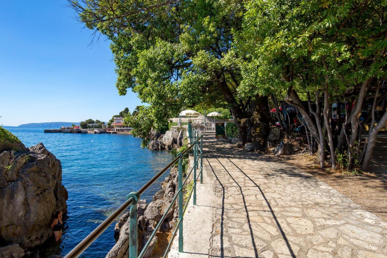 Villa Clara Lovran Εξωτερικό φωτογραφία