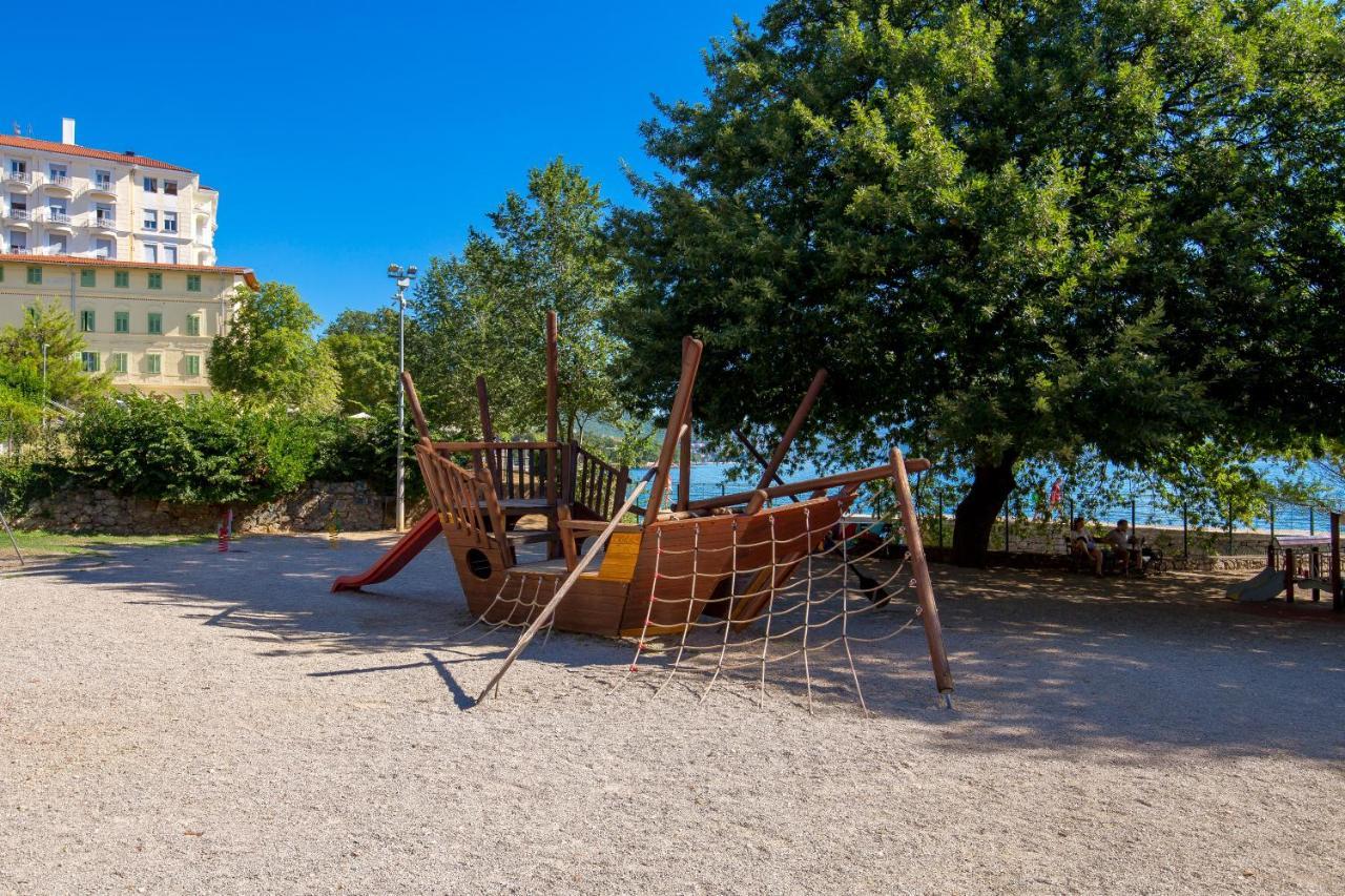 Villa Clara Lovran Εξωτερικό φωτογραφία